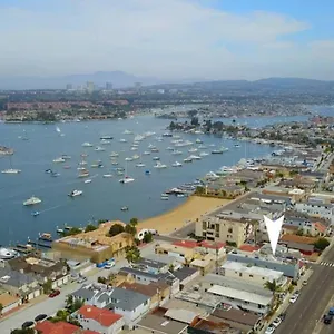 Apartment 1000#1 Contemporary W/ Parking, Grill, & Ac!, Newport Beach